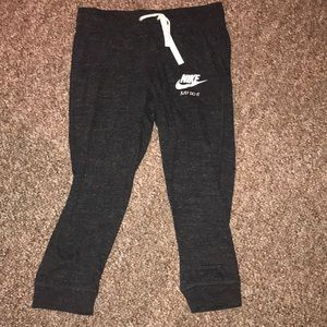 Capri-sweats